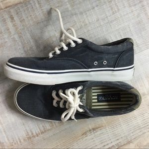 Sperry Topsider men’s sneakers Size 9M